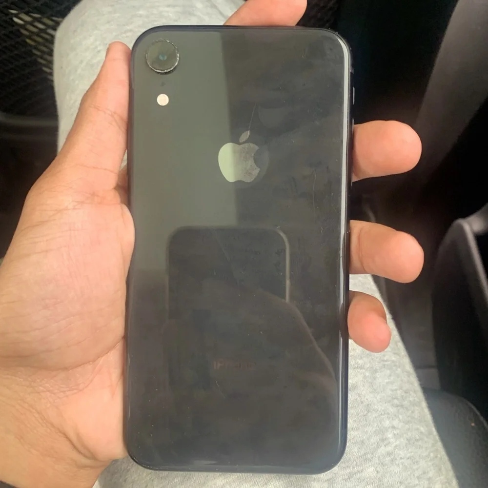 iPhone XR Black 128 GB 【公式通販】